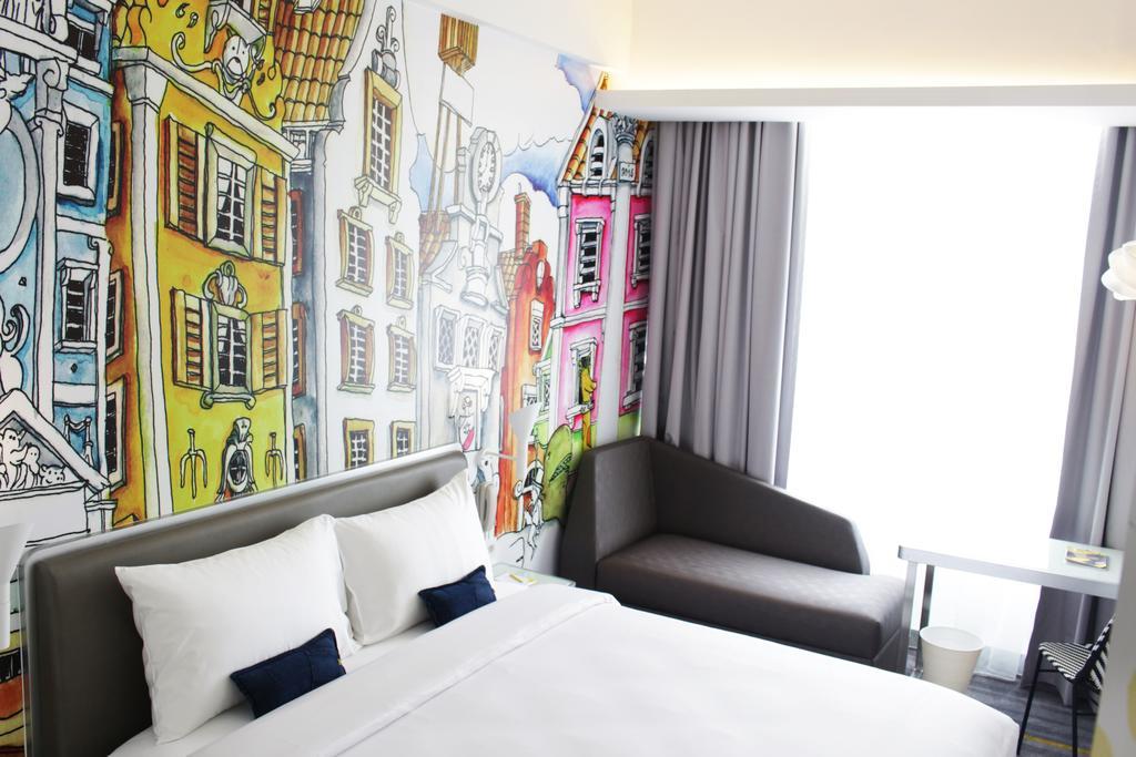 Yello Room,435266577:JPEG
