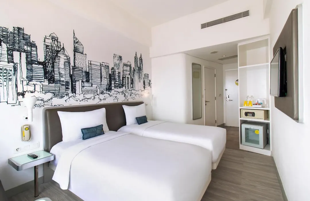 Yello Hotel Harmoni-1